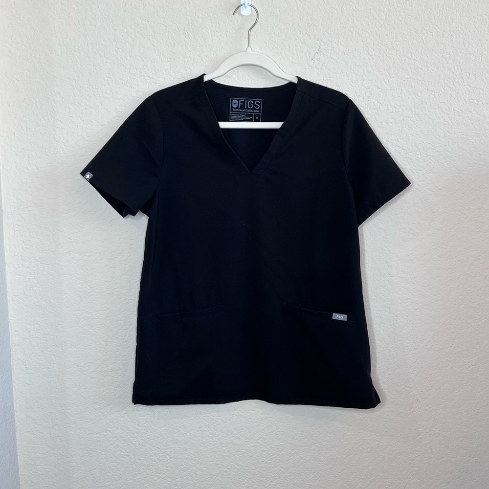 FIGS Black Scrub Top size Medium